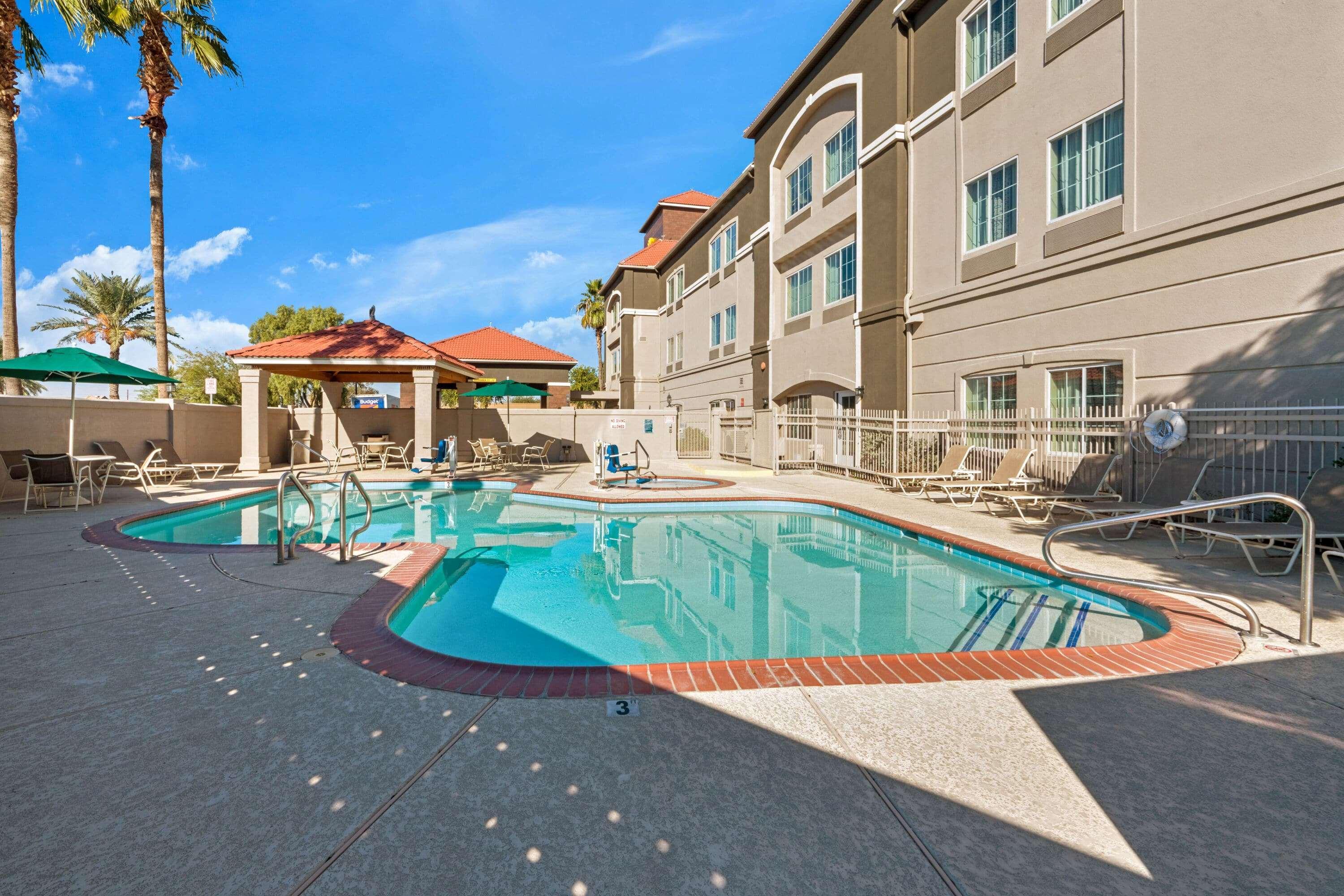 La Quinta By Wyndham Phoenix I-10 West Extérieur photo