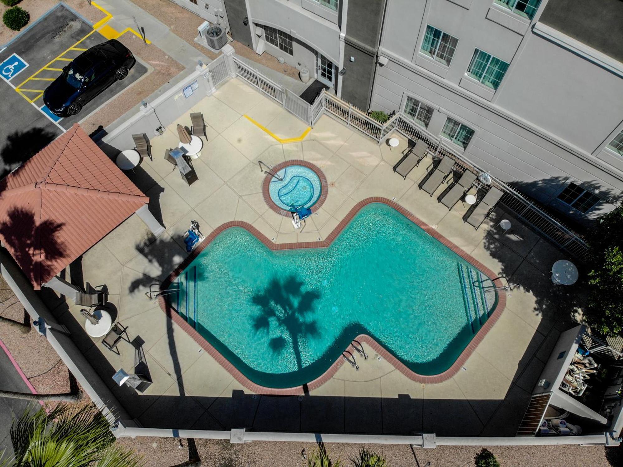 La Quinta By Wyndham Phoenix I-10 West Extérieur photo