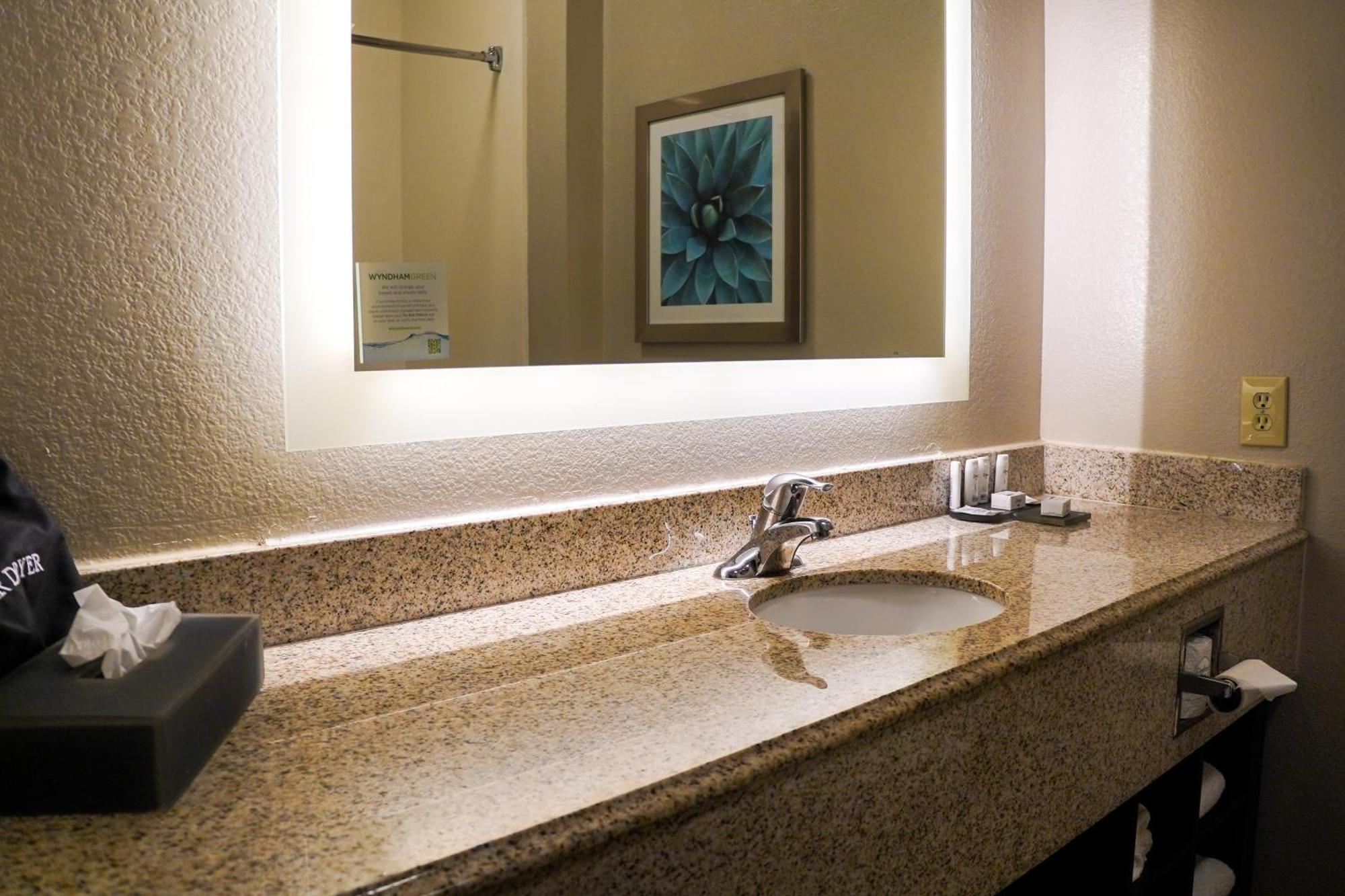 La Quinta By Wyndham Phoenix I-10 West Extérieur photo